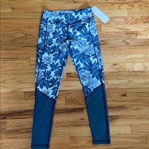 Blue floral leggings